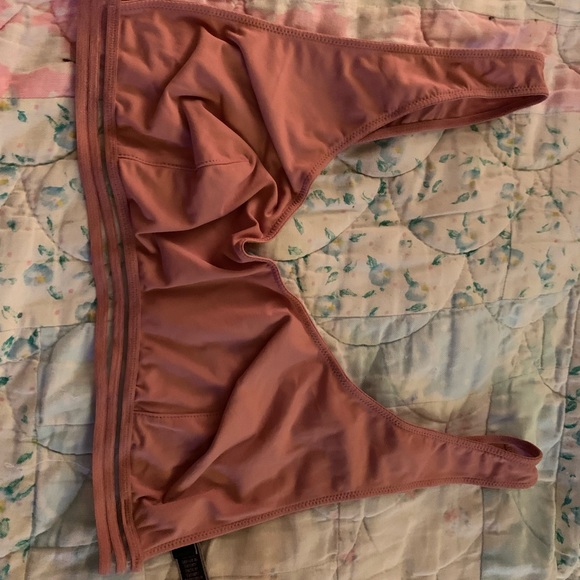 Bundle of Victoria’s Secret Bralettes.One blush bralette. One strapless floral! - Picture 7 of 10